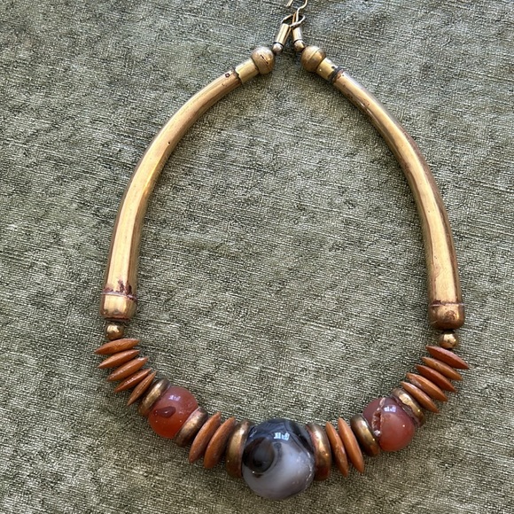 Vintage metal/disc/beaded necklace - Picture 3 of 7